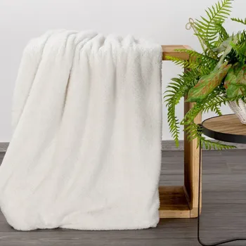 deka Deka BLINK s lesklou nití 150 x 200 cm v bílé barvě