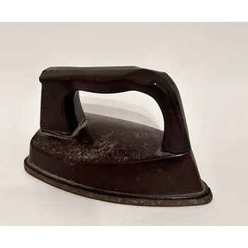 Dětská kuchyňka Bakelitová žehlička - dětská hračka