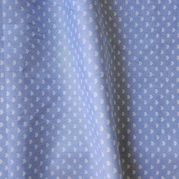 Srdíčka na světle modré bavlna cena za 1 metr Český výrobce