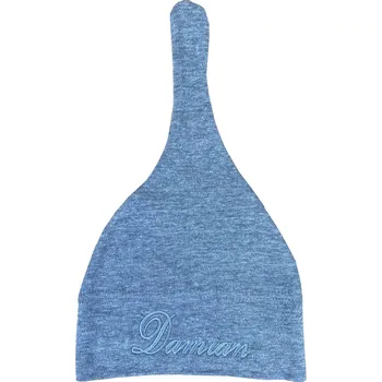 Kojenecké oblečení Čepička s uzlíkem a výšivkou vlastního jména Barva: Šedá