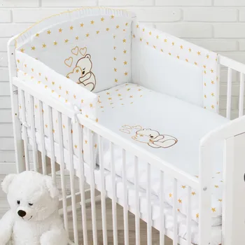 Příslušenství pro dětskou postel a kolébku 6 dílná vyšívaná souprava do postýlky ZLATÝ MEDVÍDEK SRDCE velikost lůžkovin: do postýlky 70x140cm