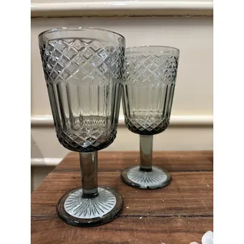 Sklenice Kouřové broušené skleničky Design: Na nožičce