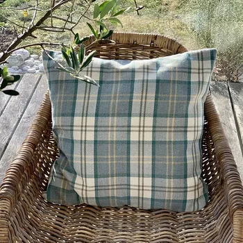 Dekorativní polštářek BYTEMA Dekorační povlak LEWIS tyrkys 30 x 50 cm