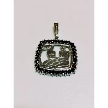 Přívěsek Stříbrný přívěsek - blíženci s českými granáty, rhodiovaný