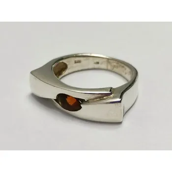 Prsten Masívní stříbrný prsten s almandinem