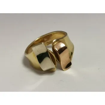 Prsten Zlatý dámský prsten s ozdobou z bílého a červeného zlata