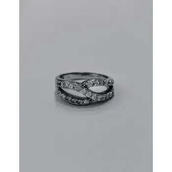 Prsten Stříbrný prsten se zirkony