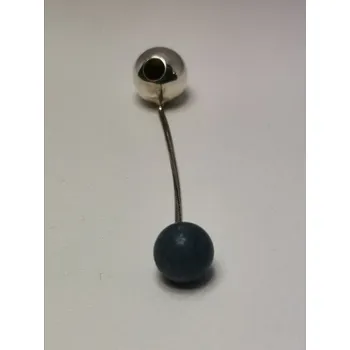 Přívěsek Originální přívěšek vytvořený z kuličky modrého korálu se závěsem ze stříbra