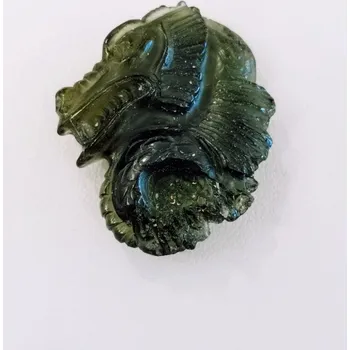 Drahý kámen Vltavínová glyptika drak