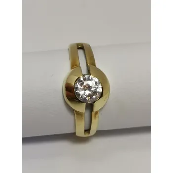 Prsten Zlatý dámský prsten s velkým kulatým zirkonem
