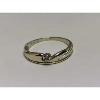 Prsten Zlatý dámský prsten z bílého zlata se zirkonem