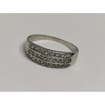 Prsten Zlatý dámský prsten z bílého zlata s malými zirkony