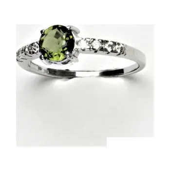 Prsten Stříbrný prsten s broušeným vltavínem a bílými zirkony