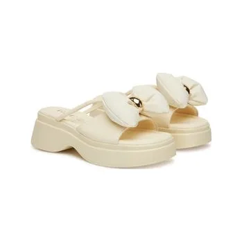 Dámské pantofle Nazouváky GOE RR2N4120 Bílá 40