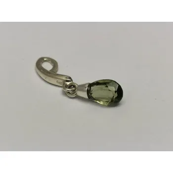 Přívěsek Stříbrný přívěs s visící kapkou vybroušenou z vltavínu