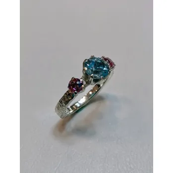 Prsten Stříbrný prsten s akvamarínem a safíry - autorský šperk Jiřího Moravce