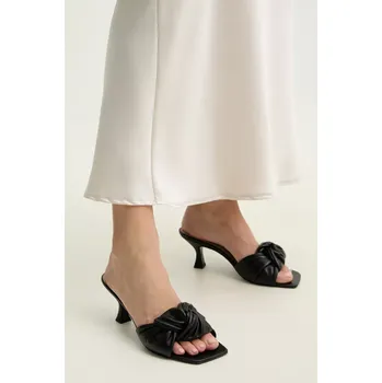 Dámské pantofle Kožené pantofle Answear.LAB dámské, černá barva, na podpatku 20061. 99X, EUR 41