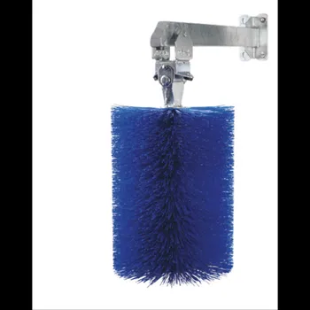 Úprava srsti hospodářského zvířete Drbadlo, mechanický rotační kartáč pro dobytek Melasty 3997