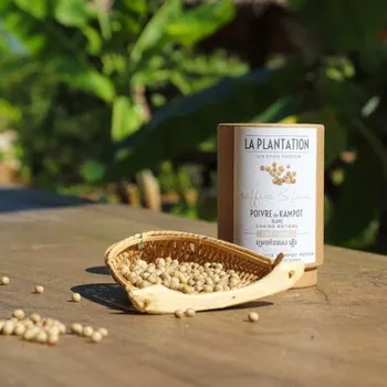 La Plantation Pepř z Kampotu bílý zauzený studeným kouřem 50g tubus