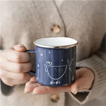 Modrý plecháček se slepičkou