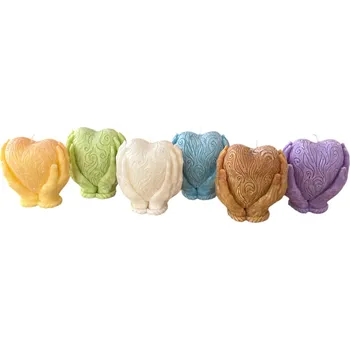 Výroba svíčky DANNY MADE Svíčka srdce v rukou Barva: Hnědá