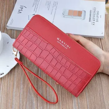 Peněženka Červená dámská peněženka ROC35 (Velká dámská peněženka v červeném provedení 19 x 10 x 3 cm)