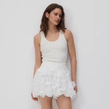 Dámská sukně Reserved - Bublinková sukně s 3D květy - bílá - 833EV-00X - 833EV-00X-L