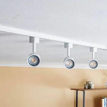 Bodové svítidlo Prios 1okruhový kolejnicový systém Jorell, bílý, 3 světla, GU10 - Délka kolejnice 100 cm, šířka 3,3 cm, výška 2 cm; stínítka - Ø 5,5 cm, délka 9,3 cm bílá 3 x 10 W LED - Doprava zdarma