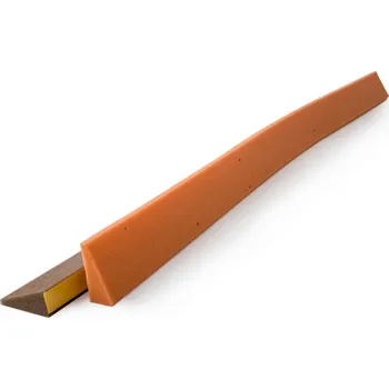 Gutta Samolepící klínové těsnění Barva cihlově červená Rozměr 100 x 6 cm, 200 ks