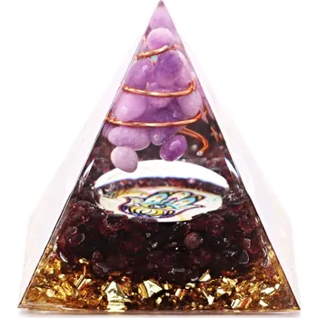 Drahý kámen Magieprirody.cz Orgonit pyramida 5x5 cm Granát kameny + Lepidolit ve spirále #OR076