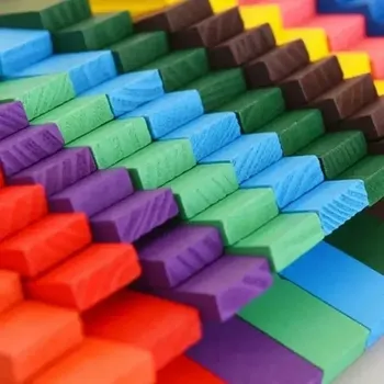 Hračka pro nejmenší Barevné domino 200 ks RO0538 (Dětské dřevěné barevné domino 10 barev po 20 kusech)