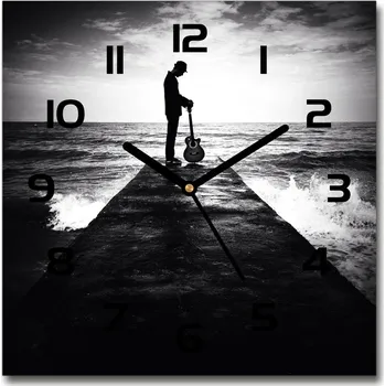 Hodiny Skleněné hodiny čtverec Kytarista na molo