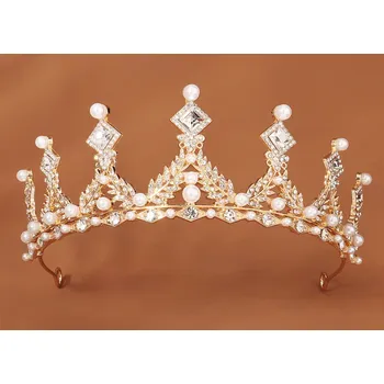 Čelenka B-TOP Slavnostní pozlacená korunka do vlasů s krystaly a perlami TS-J3030