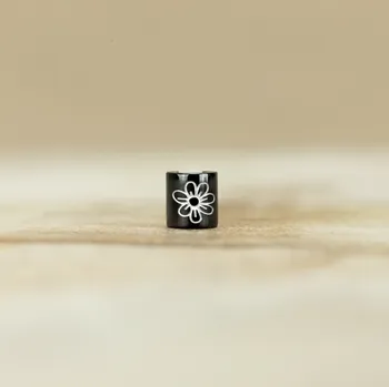 Dětské navlékací korálky Květina Barva: Černá