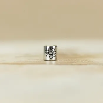 Korálek Květina Barva: Stříbrná