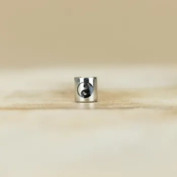 Korálek Jin - jang - na prstýnek Barva: Stříbrná