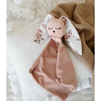 Mazlící muchláček pro miminko - malinový s květinkami