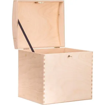 Nábytek Dřevěná truhla XV na klíč