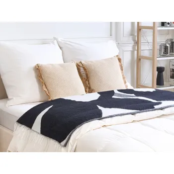 Polštář Dekorativní béžový polštář 45 x 45 cm s výplní, geometrický vzor, dekorativní doplňky obývací pokoj ložnice, boho styl Beliani