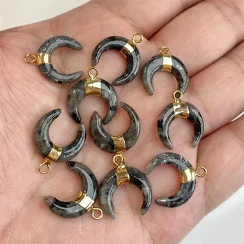 Přívěsek Přírodní přívěsek ve tvaru měsíce | minerál na řetízek 3 ks - Tmavý labradorit