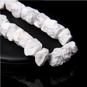 Korálek Minerální korálky nepravidelné 10-13 mm | minerální korálky, šperkové kameny - Č.17 Howlit , 5ks