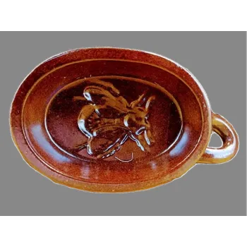 Formička Formička na pečení včela.