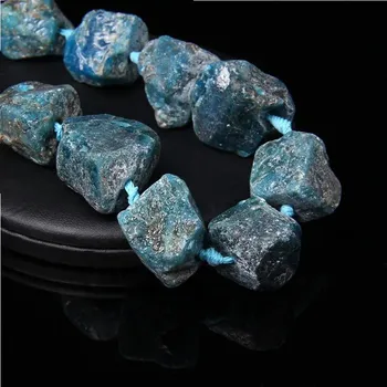 Korálek Surové minerální korálky 20-30mm | přírodní kameny, minerální korálky - apatit , 2 kusy