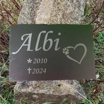 Smuteční dekorace Náhrobní deska pro psa z břidlice. Vzpomínka na pejska s fotkou. 20x20