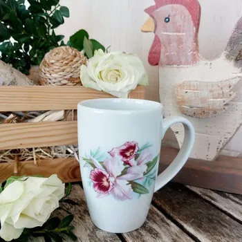 MILADA hrnek 380 ml, fialky, Český porcelán Dubí (Porcelánový hrnek 2. jakost)