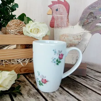 MILADA hrnek 380 ml, házenka z růží, Český porcelán Dubí (Porcelánový hrnek 2. jakost)
