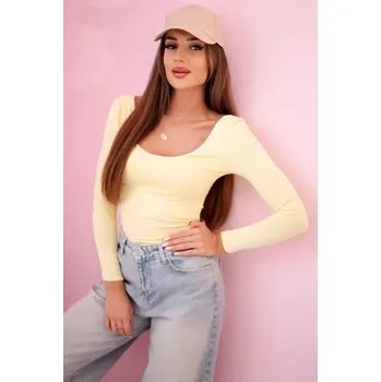 Dámská halenka Kesi Włoski Dámská halenka s dlouhým rukávem a hlubokým výstřihem žlutý Kesi Włoski krémová 3279984