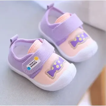 Dětská sálová obuv Capáčky se zapínáním na suchý zip - motiv "bonbónek" Barva: růžová (styl A), Velikost EUR: 18