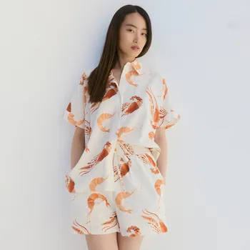 Dámské kraťasy Reserved - Šortky se vzorem - vícebarevná - 7408Y-MLC - 7408Y-MLC-M