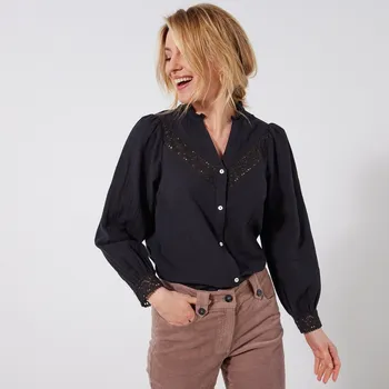 Mušelínová halenka s macramé černá 42